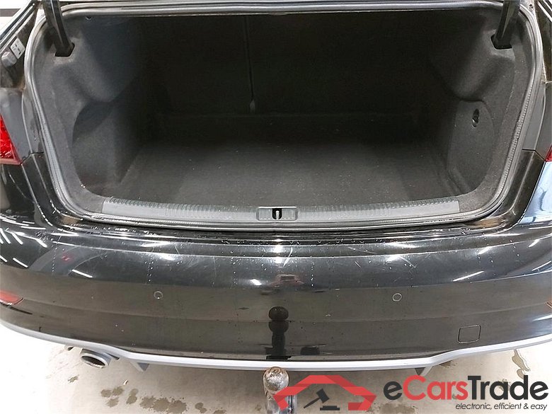 Audi A3 1.6 TDi S-Line Ext. LED-Xenon Navi Klima PDC ... #6