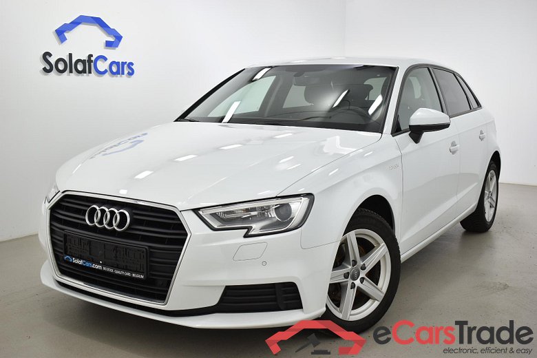 Audi A3 SB 1.6 TDI Aut. Xenon Navi Klima PDC ... #1