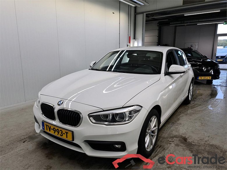 BMW 1-serie 118i Executive #1