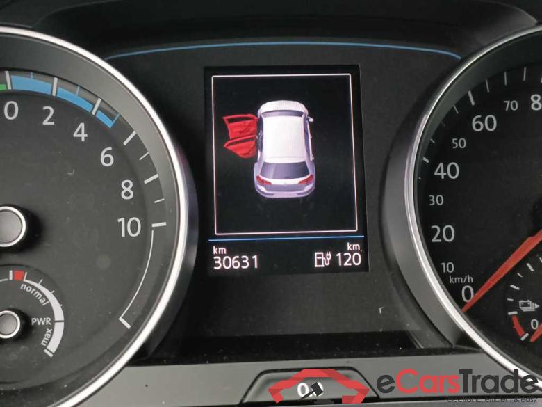 VOLKSWAGEN E-GOLF 136cv 5P #6
