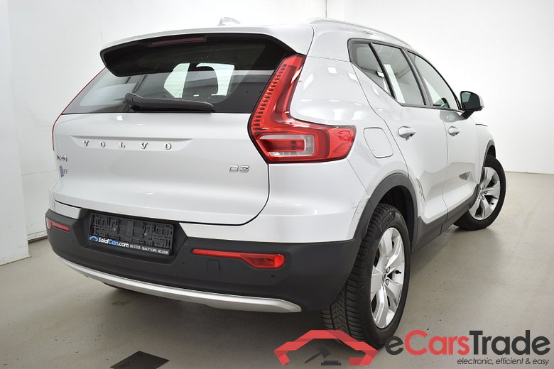 Volvo XC40 2.0 D3 Momentum LED-Xenon Harman/Kardon Navi 1/2 Sport-Leather KeylessGo Klima PDC #3