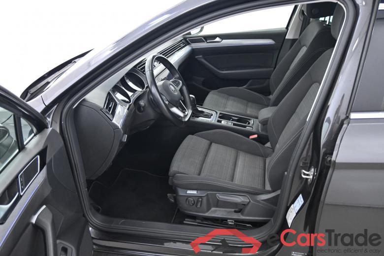 Volkswagen Passat Variant 1.6 TDi Elegance Facelift Aut. LED-Xenon Navi Sport-Seats KeylessGo Camera Klima PDC ... #5