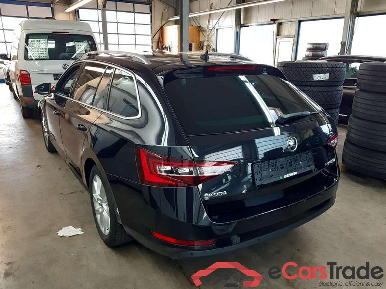 SKODA Superb 2.0 TDI SCR 140kW DSG Style Combi #3