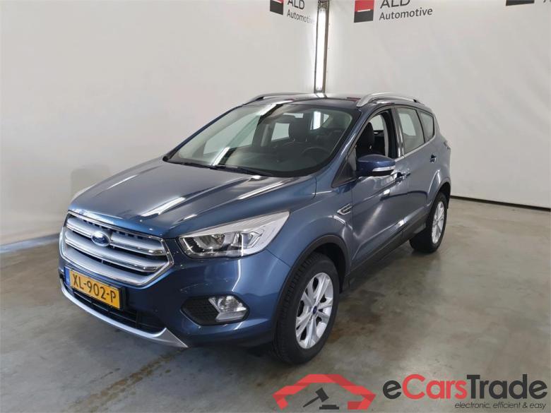 FORD KUGA 1.5 EcoBoost 120PK 2WD Titanium #1