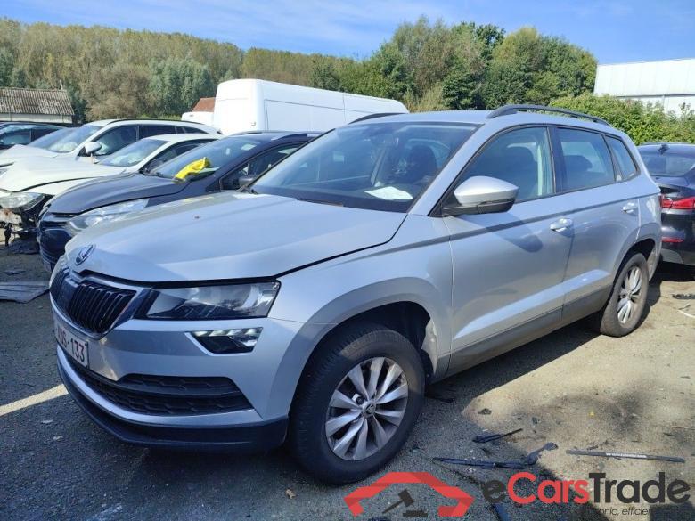 Skoda Karoq 1.6 CRTDI 85KW DSG7 Ambition 5d !! Damaged car !!! pvb12 #1