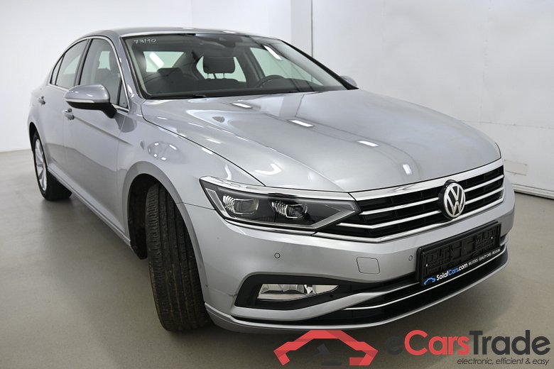 Volkswagen Passat 1.6 TDi Aut. Facelift LED-Xenon Virtual Navi Sport-Seats KeylessGo Camera KeylessGo Klima PDC ... #2