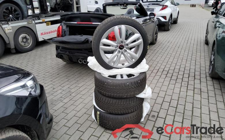 Mini John Cooper Works Essential Trim Cabrio #3