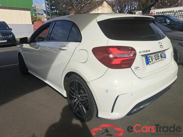 Mercedes A 160 d AMG Aut. Pano LED-Xenon Command Navi Sport-Leather-Alcantara Camera KeylessGo Klima PDC ... #4
