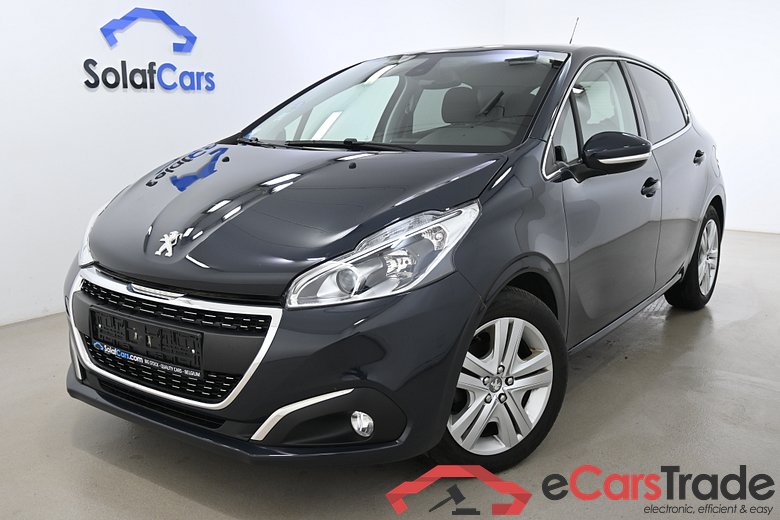 Peugeot 208 1.2 Puretech Allure Navi Sport-Seats Klima PDC ...