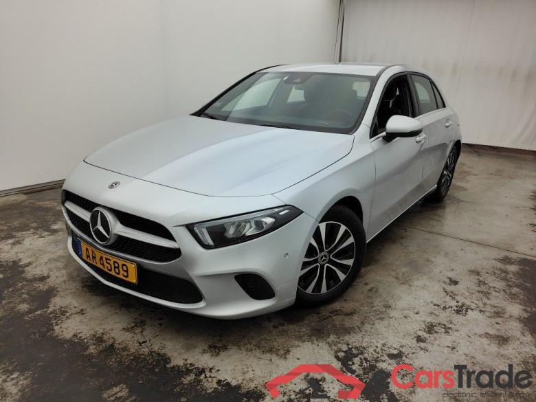 MERCEDES CLASSE A DIESEL (W177) A 180 d 116 Business Solution 5d Auto #1