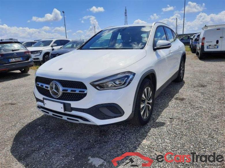 Mercedes 14 MERCEDES-BENZ GLA / 2020 / 5P / CROSSOVER GLA 200 AUTOMATIC SPORT #1
