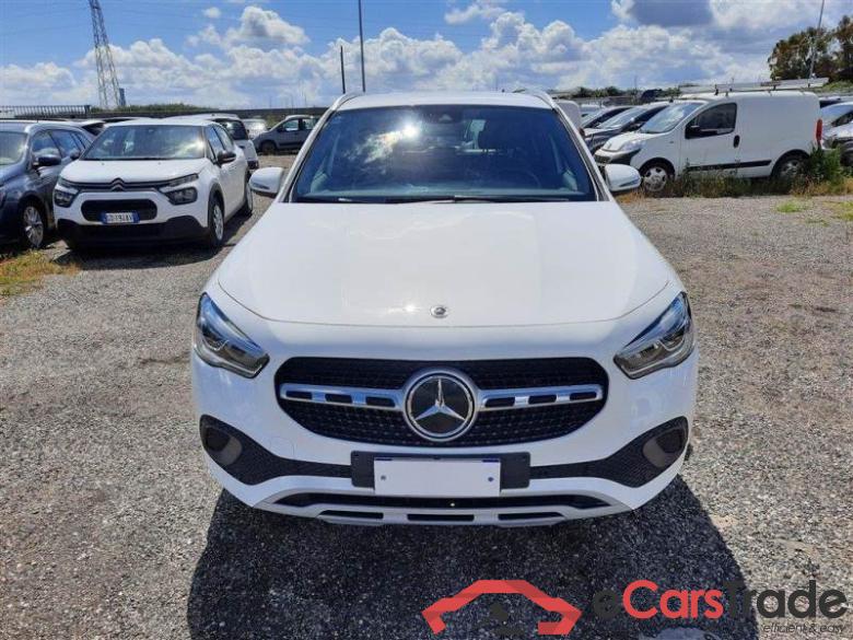 Mercedes 14 MERCEDES-BENZ GLA / 2020 / 5P / CROSSOVER GLA 200 AUTOMATIC SPORT #6