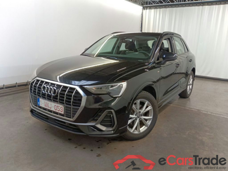 Audi Q3 35 TDI S tronic S line Business Edition 5d #1