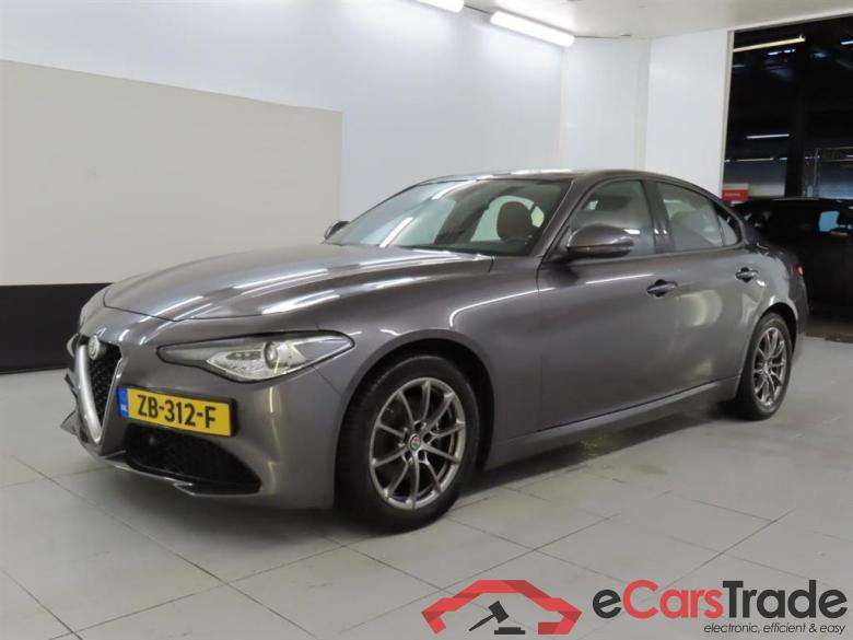 Alfa Romeo GIULIA 2.0T Super #1