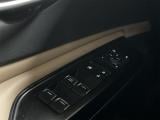 Lexus ES 300h Comfort Line #4