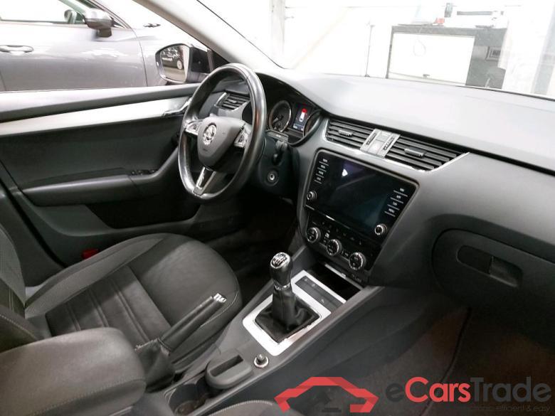 SKODA - SKO OCTAVIA COMBI 1.0 TSI 115PK Ambition Pack Ultimate & Heated Seats & Chrome & PDC Front & Rear  * PETROL * #3