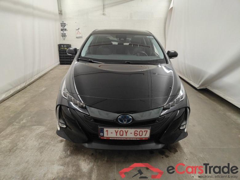 Toyota Prius 1.8 VVT-i PHEV Hybrid Business 5d #1