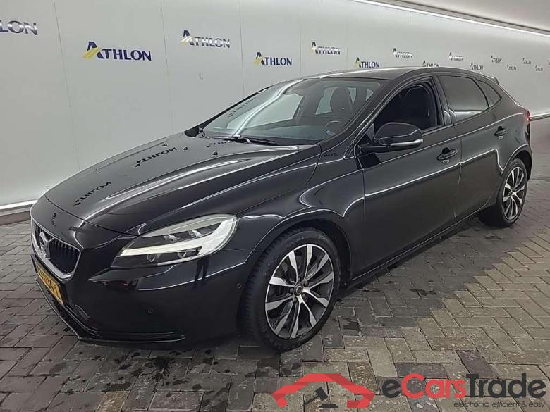 VOLVO V40 D3 Geartr. Dynamic Edit 5D 110kW #1