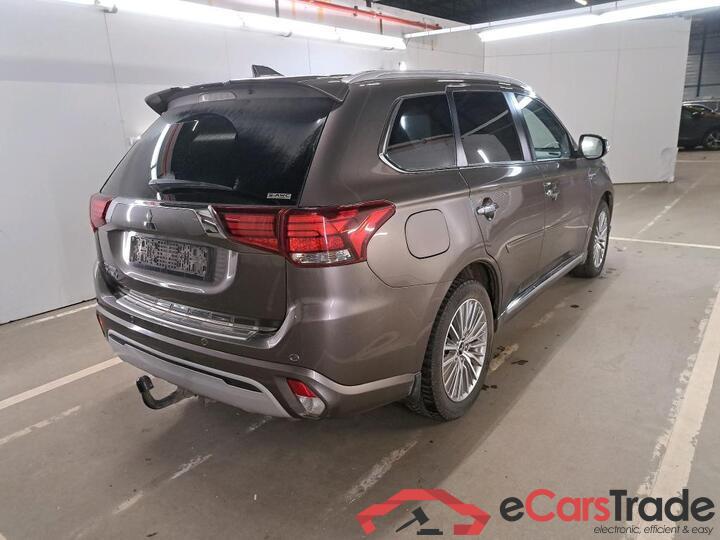 Mitsubishi Outlander Outlander 2.4 PHEV 4WD Instyle SDA AT 165kW/224pk  5D/P Auto-1 #4