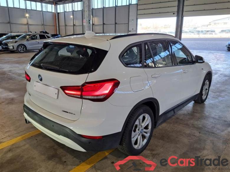 BMW 49 BMW X1 / 2019 / 5P / SUV XDRIVE 25E BUSINESS ADVANTAGE AUTOMATICO #2