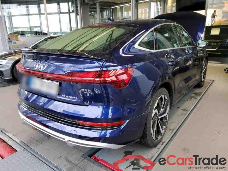 Audi 55 quattro S line E-tron #4