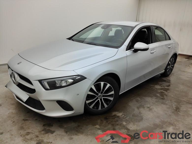 Mercedes A 180i Limousine LED-Xenon Widescreen Navi 1/2 Sport-Leather KeylessGo Klima PDC ... #1