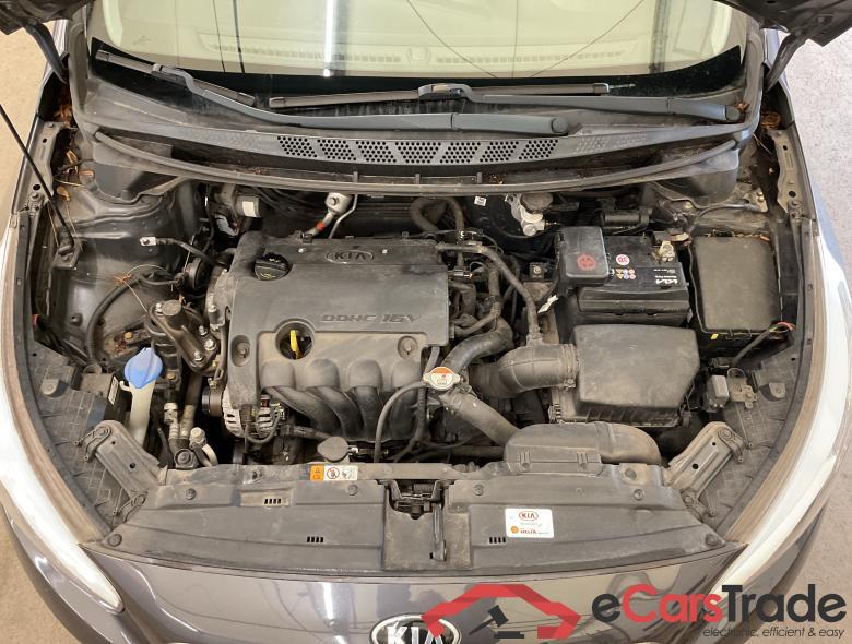 KIA Cee'd Cee'D 1.4i Fusion #4