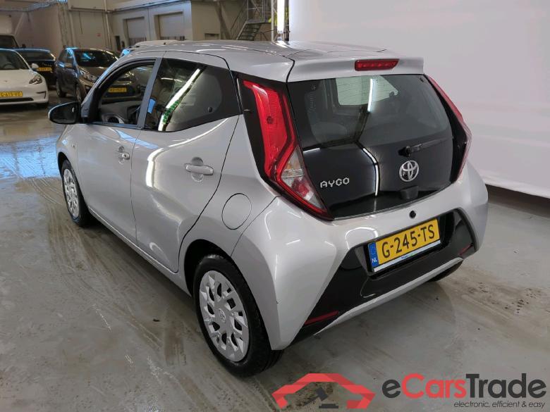 Toyota  Toyota Aygo 1.0 VVT-i x-play 5d #4