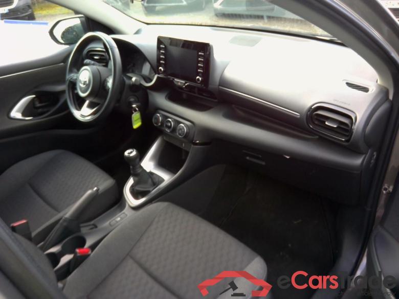 TOYOTA Yaris  120 VVT-i Dynamic #3