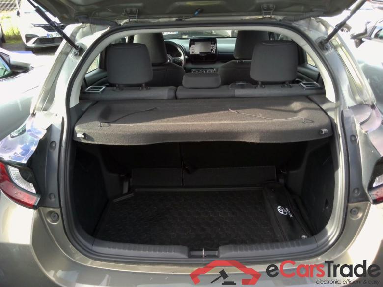 TOYOTA Yaris  120 VVT-i Dynamic #4