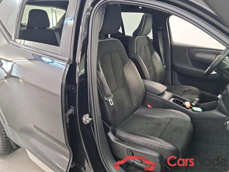 Volvo XC40 '17 Volvo XC40 Recharge P8 AWD 5d #3
