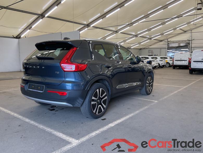 VOLVO XC40 1.5 T2 Momentum Pro #2