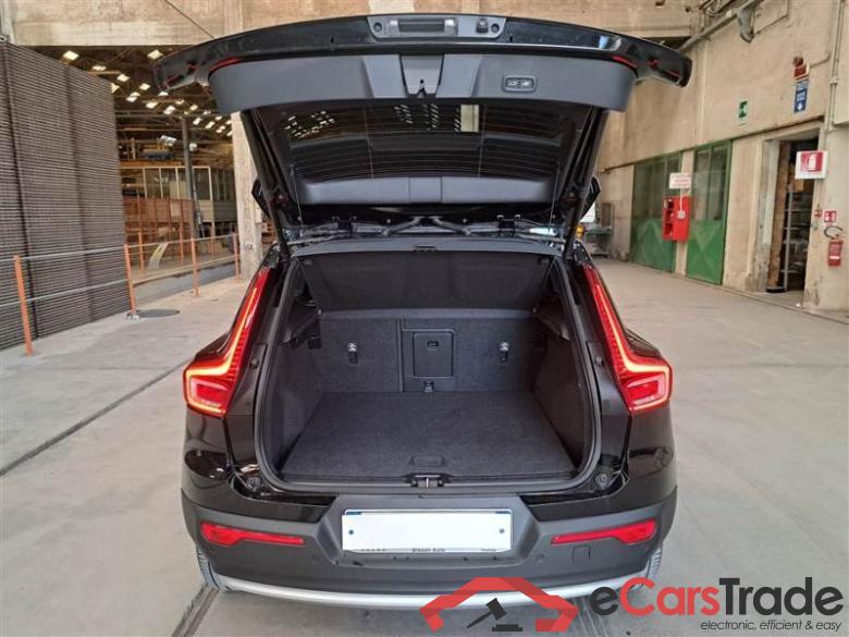 Volvo 11 VOLVO XC40 / 2021 / 5P / SUV T4 RECHARGE PLUG-IN AUTO CORE #5