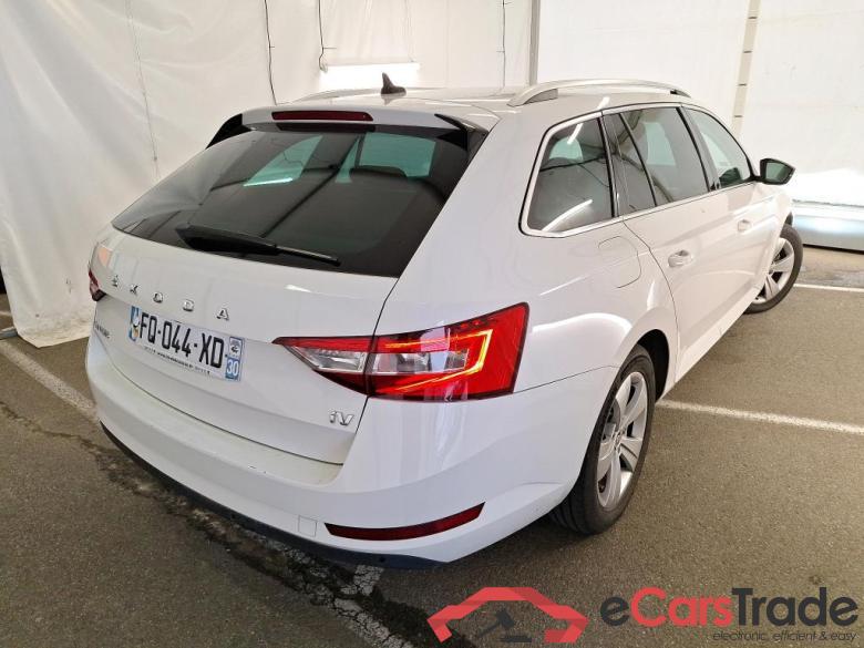 Skoda 1.4 TSI PHEV 218ch DSG6 Business Superb Break Business iV 1.4 TSI Hybrid 215CV BVA6 E6dT #3