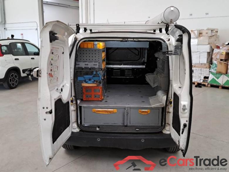 Fiat 6 FIAT FIORINO / 2016 / 4P / VETT. FURGONATA 1.3 MULTIJET 95 CV E6 SX #5