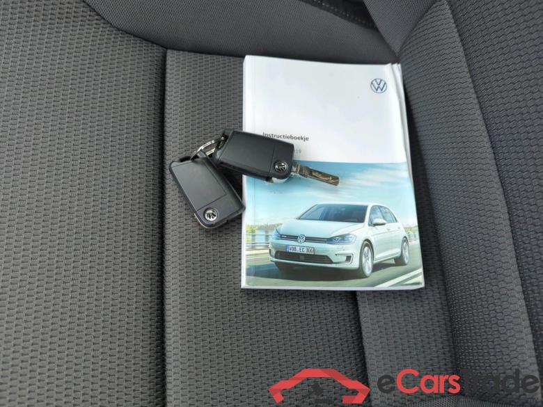 VOLKSWAGEN e-Golf  #6