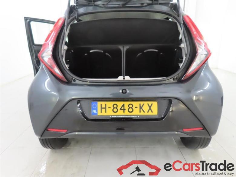 TOYOTA Aygo 1.0 VVT-i x-play #6