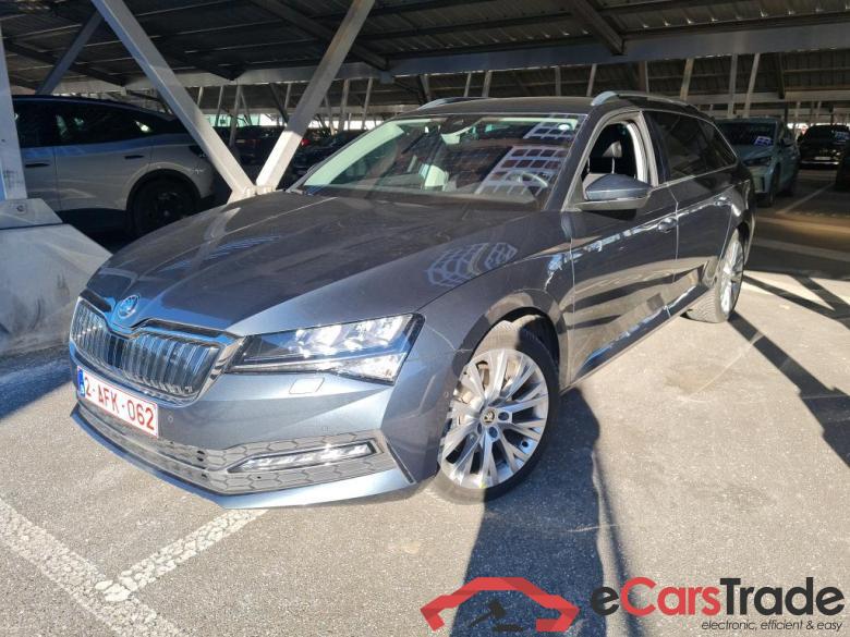 SKODA - SKO SUPERB COMBI TSI iV 218PK DSG6 Style Pack Corporate Plus & Safety & Premium II & Lane Assist & Rear Camera & Towing Hook * HYBRID * #1