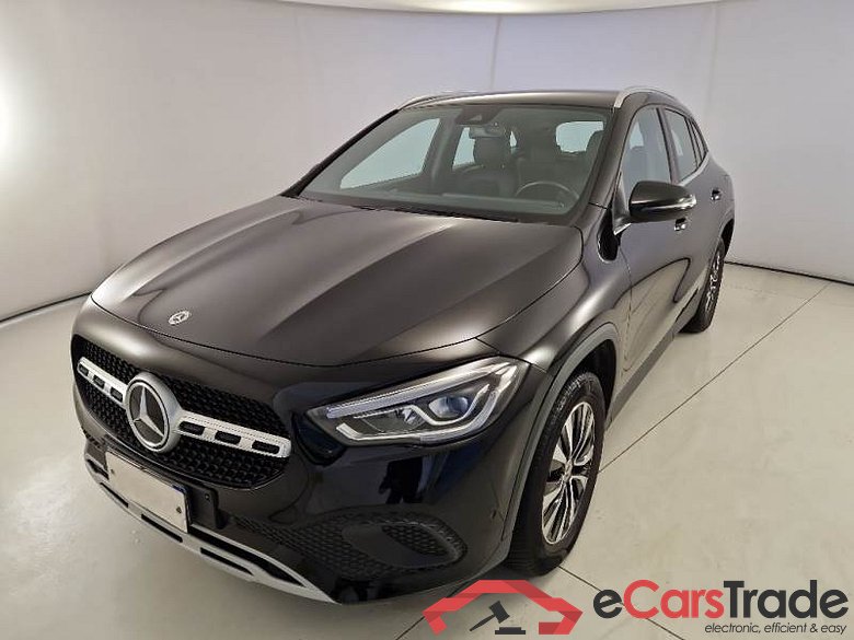 Mercedes 46 MERCEDES-BENZ GLA / 2020 / 5P / CROSSOVER GLA 250 AUTOMATIC EQ-POWER BUS EXTRA