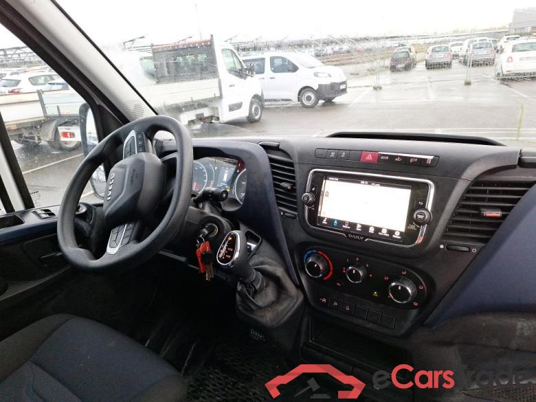 Iveco 2.3 35S16SA8 V11 H2 3520 IVECO Daily / 2014 / 4P / Fourgon tôlé 2.3 35S16SA8 V11 H2 3520 #5