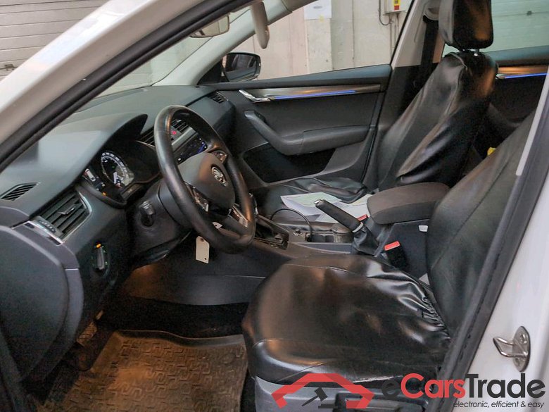 SKODA Octavia Combi Ex Police-Politi 2.0 CR TDi 4x4 DSG Scout GPS Ex Police-Politie #5