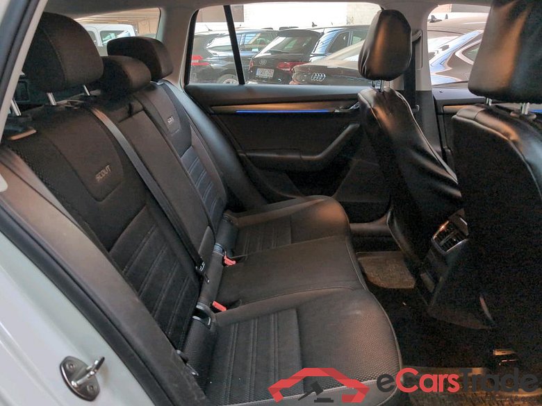 SKODA Octavia Combi Ex Police-Politi 2.0 CR TDi 4x4 DSG Scout GPS Ex Police-Politie #6