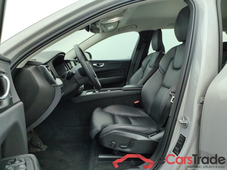 VOLVO XC60 DIESEL - 2021 2.0 B4 MHEV Plus Dark 5d #6