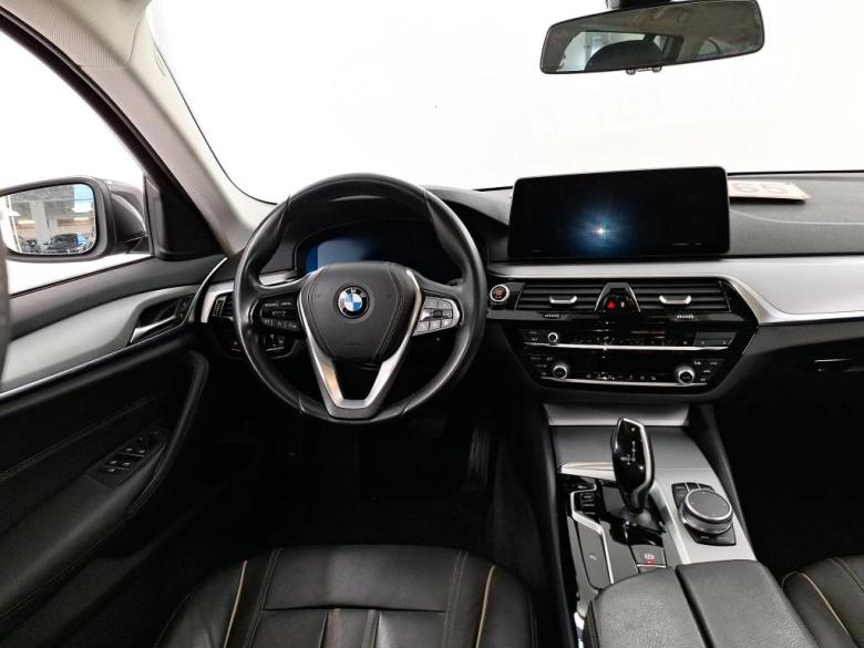 BMW 518d Touring Facelift Aut. LED-Xenon LC-Pro Navi-Pro Ambient Leather KeylessGo Camera Klima PDC ... #6