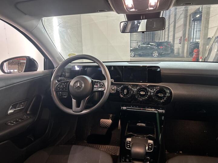 Mercedes A 180d Aut. Navi KeylessGo Klima PDC ... #5