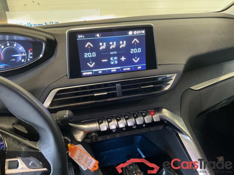 PEUGEOT 5008 1.2 PureTech AllureA #5