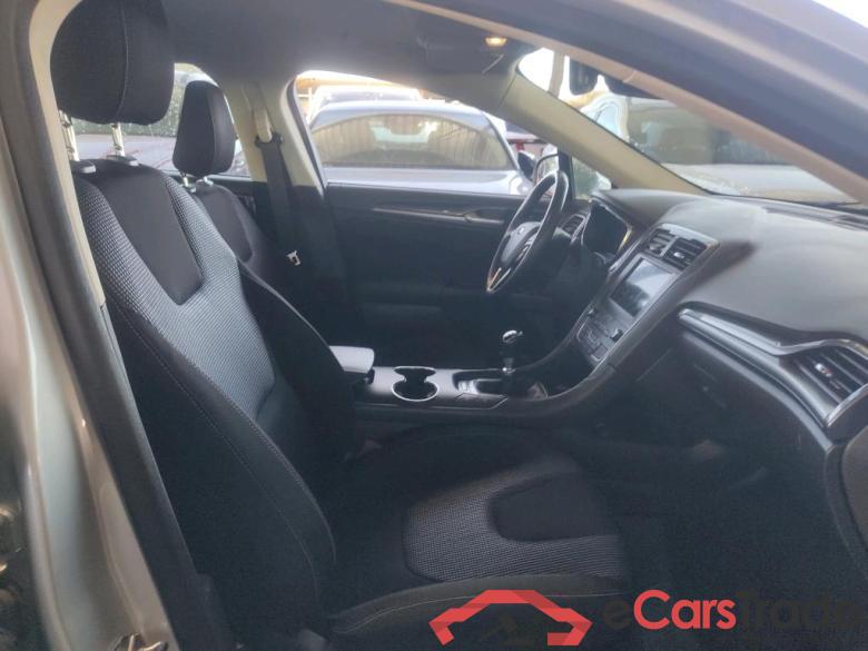 Ford 2.0 TDCi 110kW (150CV) Titanium 235 FORD Mondeo / 2014 / 5P / berlina con portón 2.0 TDCi 110kW (150CV) Titanium 235 #6