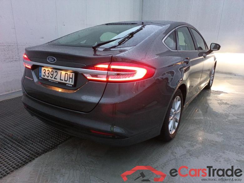 Ford 2.0 TDCi 110kW (150CV) Titanium 235 FORD Mondeo / 2014 / 5P / berlina con portón 2.0 TDCi 110kW (150CV) Titanium 235 #2