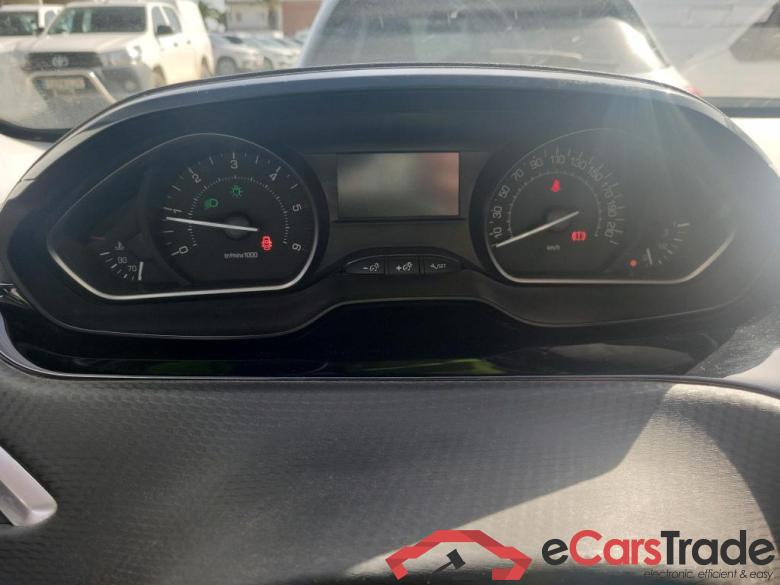 Peugeot Signature BlueHDi 73KW (100CV) 2008 Signature 1.5 HDi 100CV MT5 E6dT #4