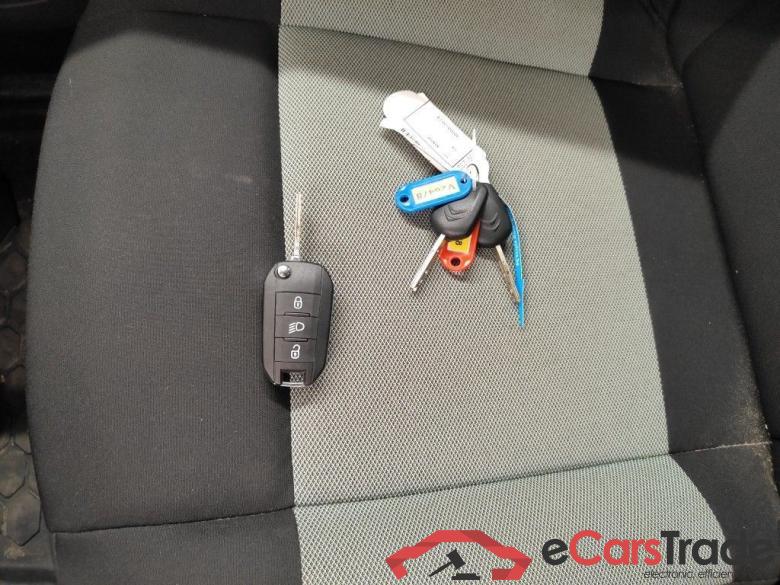 Citroën Berlingo Multispace 1.2 PureTech 110 MAN6 S&S Live M 5d #6